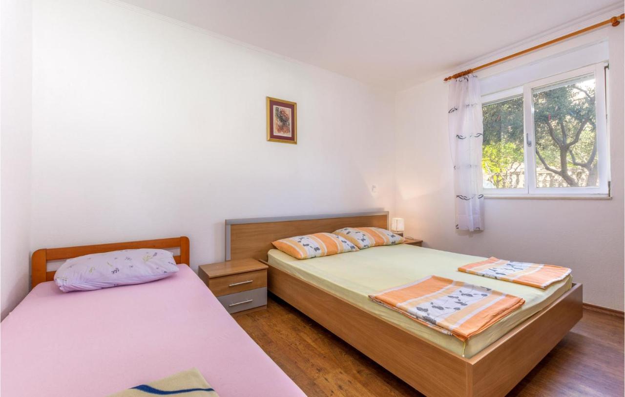 Stunning Apartment In Duce With Wifi Exteriér fotografie