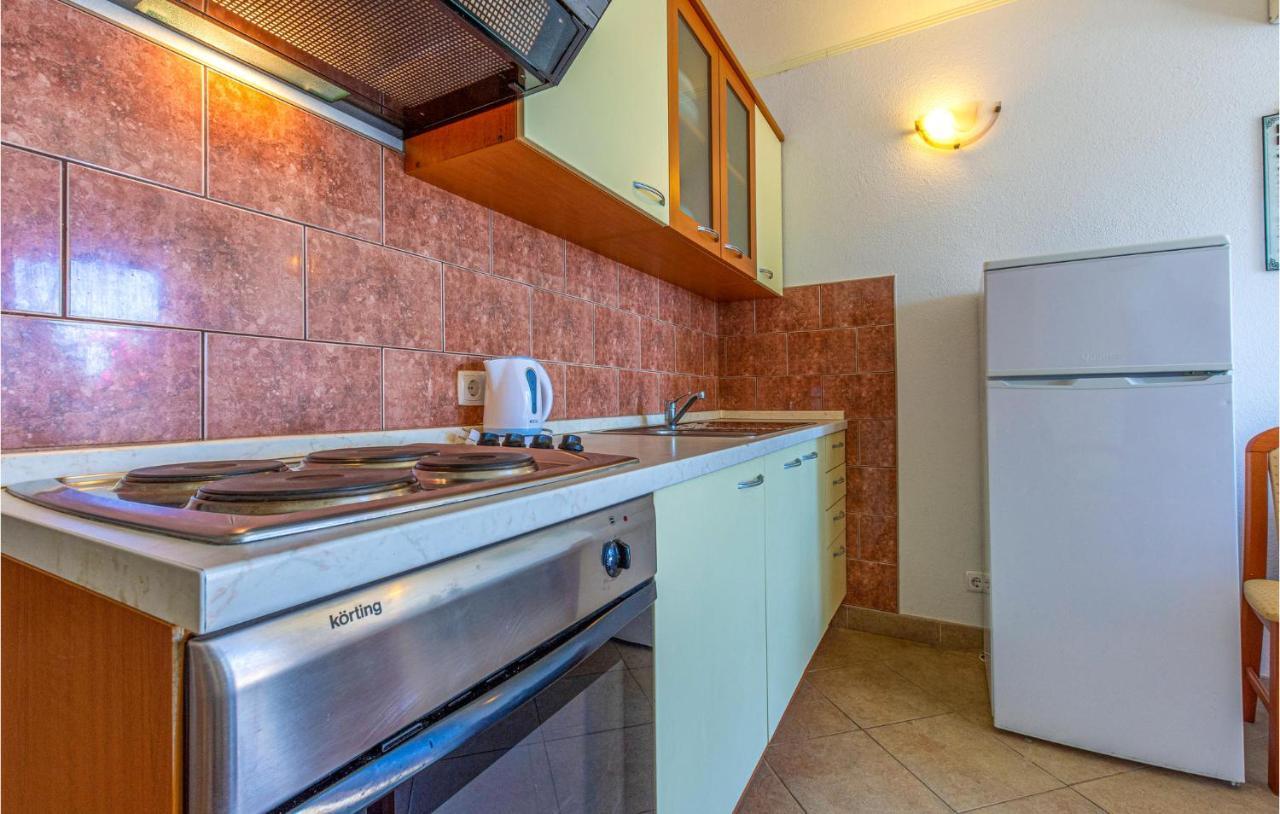 Stunning Apartment In Duce With Wifi Exteriér fotografie