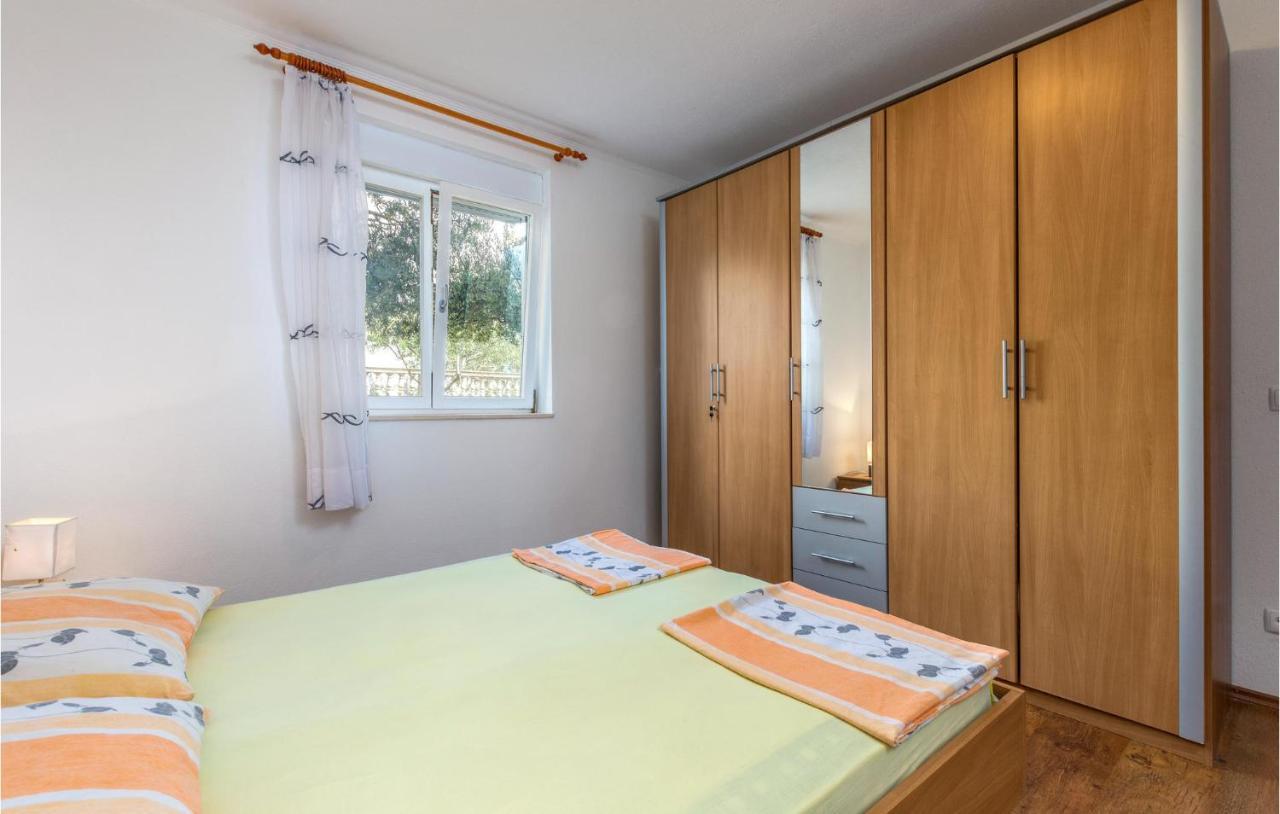 Stunning Apartment In Duce With Wifi Exteriér fotografie